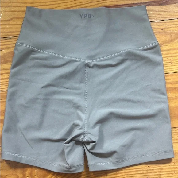 Women's High-Waisted Beige Shorts - Picture 2 of 4